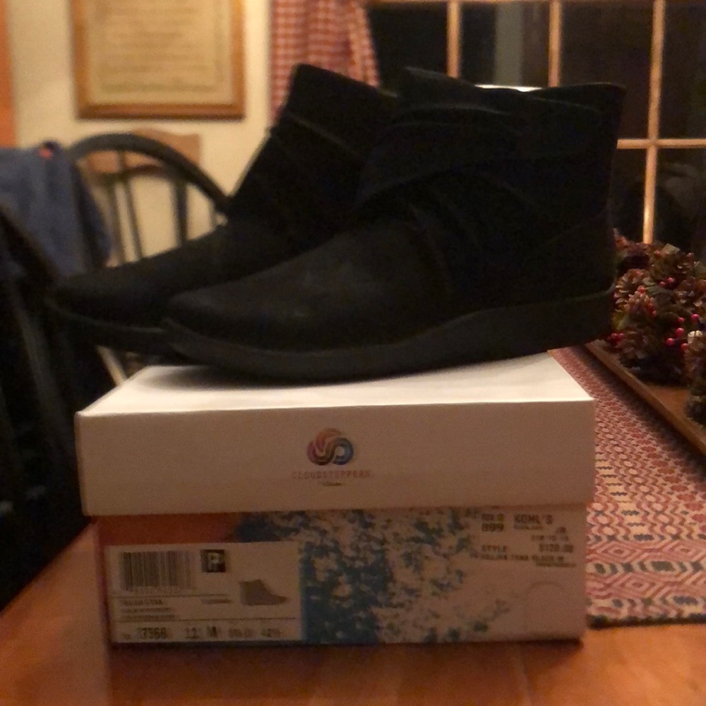 Brand new in original box, tag on heel: Cloudsteppers by Clarks, black zip boots